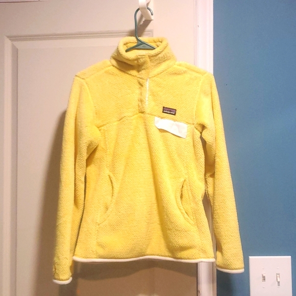 Patagonia Jackets & Blazers - Patagonia Women's Pullover 3/4 snapped Flence. Great used condition...